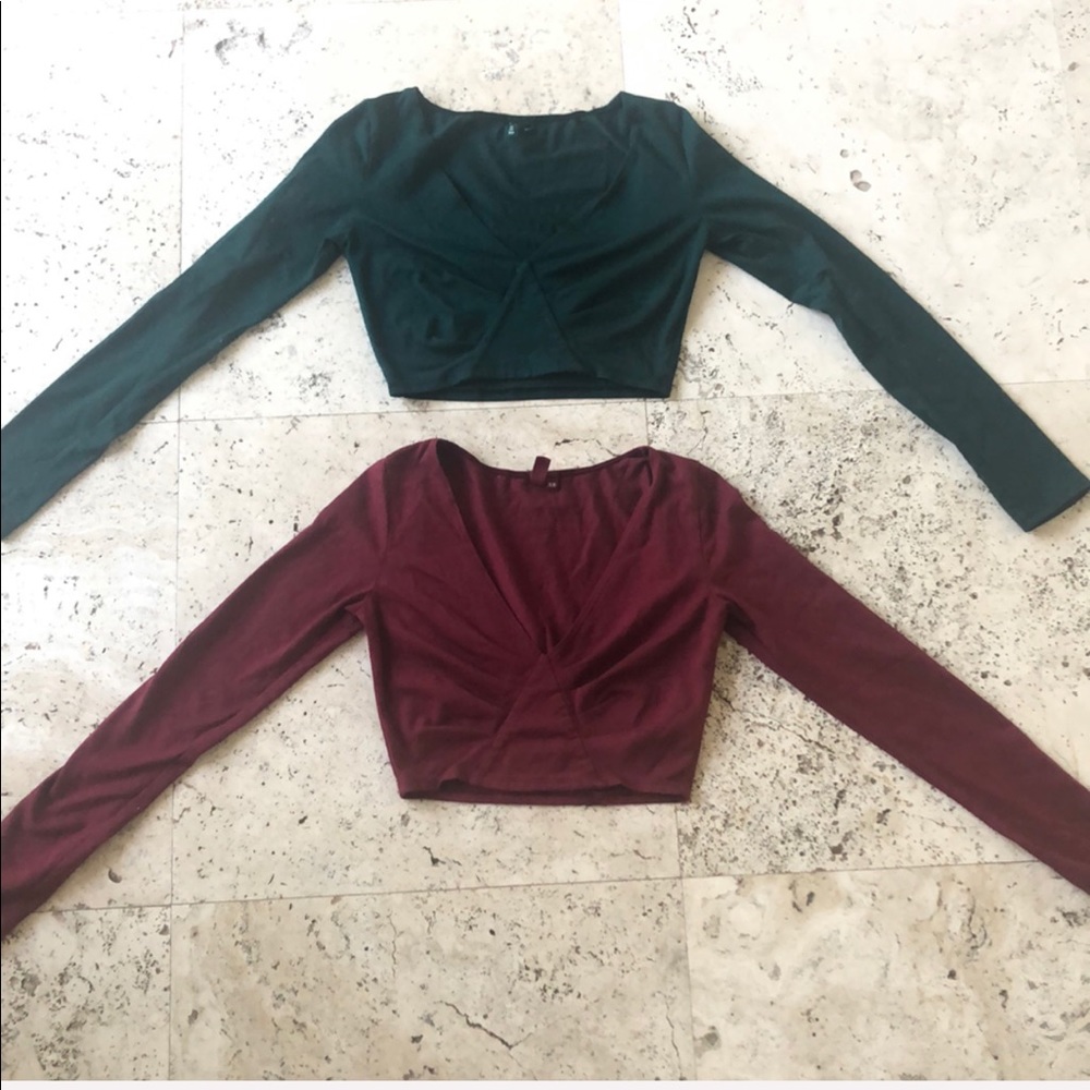 15$ for 2 Two Emma & Sam LF long sleeve XS crop